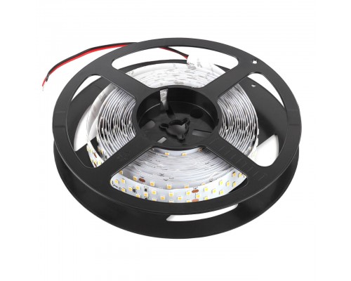 Светодиодная лента ЭРА 27W/m 252LED/m 2835SMD теплый белый 5M LS2835-27-252-24-33-3000К-triple-5m Б0043104